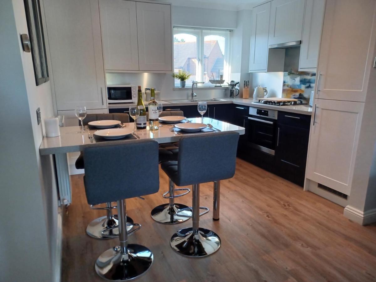 Aqua Vista Apartment Poole Luaran gambar